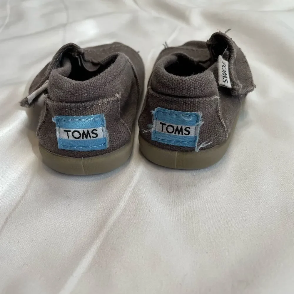 Baby Toms size T4 gray shoes
